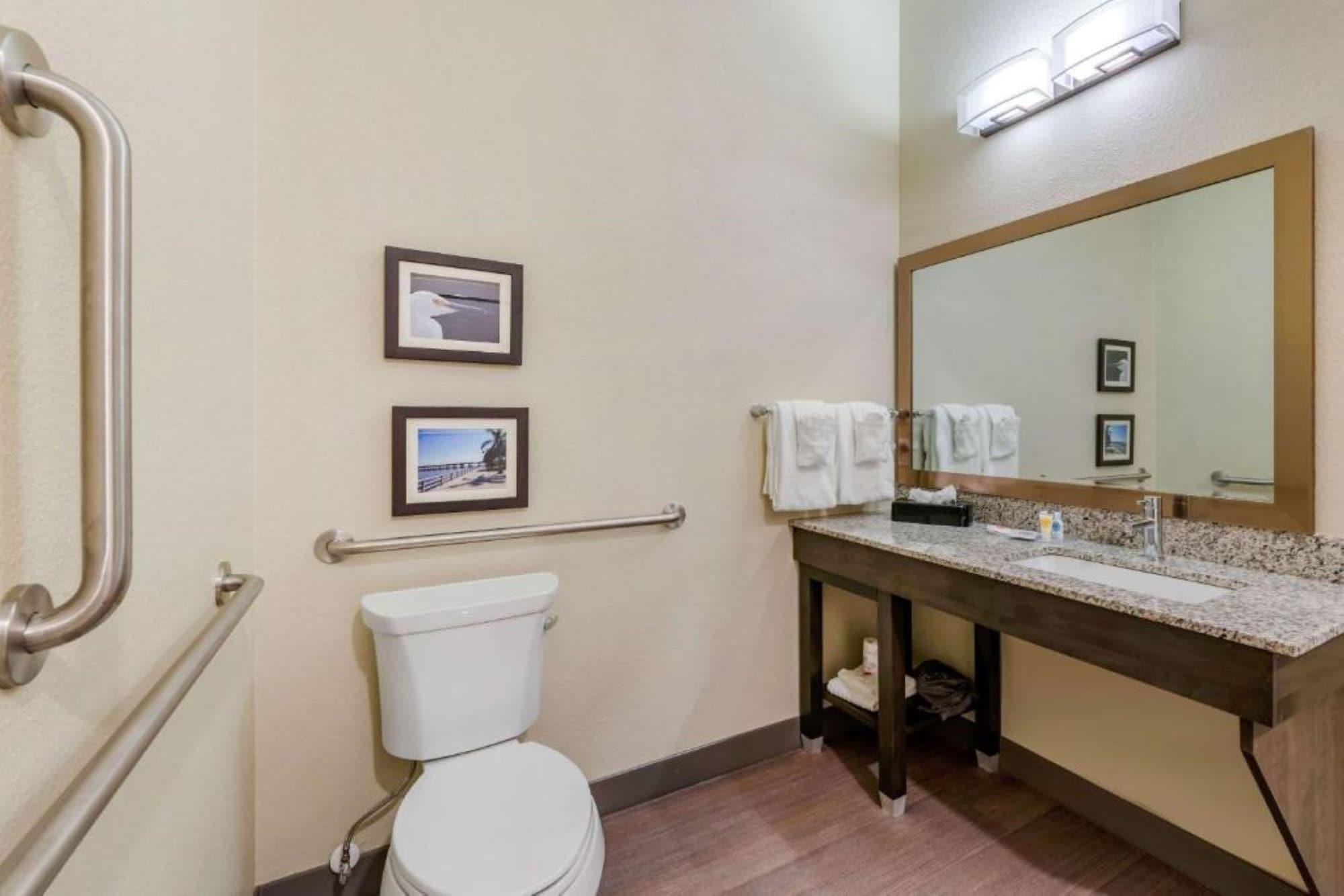Ameniti Bay - Best Western Signature Collection Fruitville Ngoại thất bức ảnh