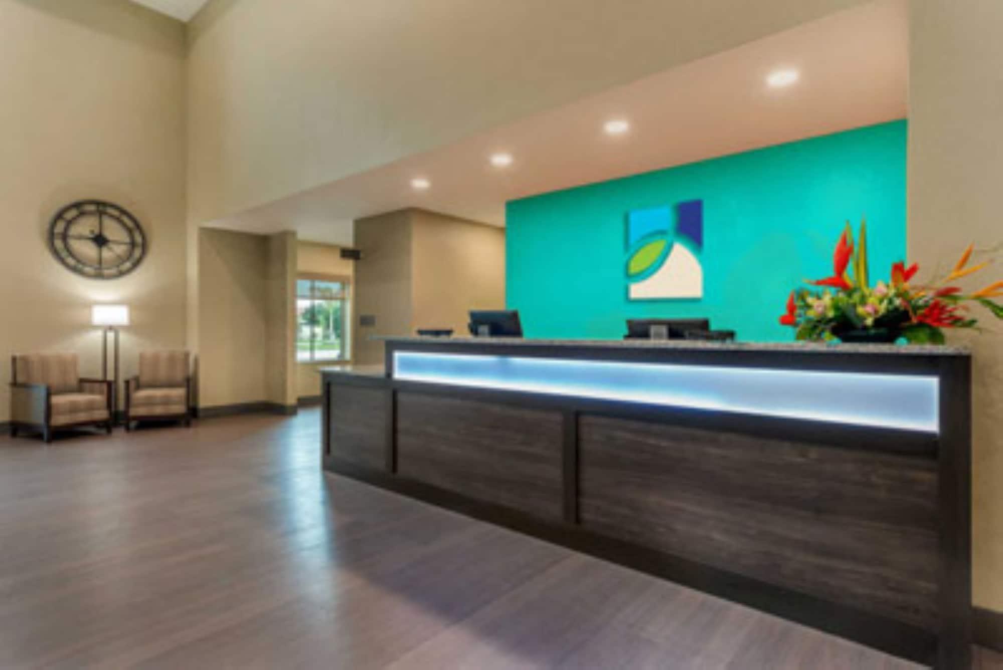 Ameniti Bay - Best Western Signature Collection Fruitville Ngoại thất bức ảnh