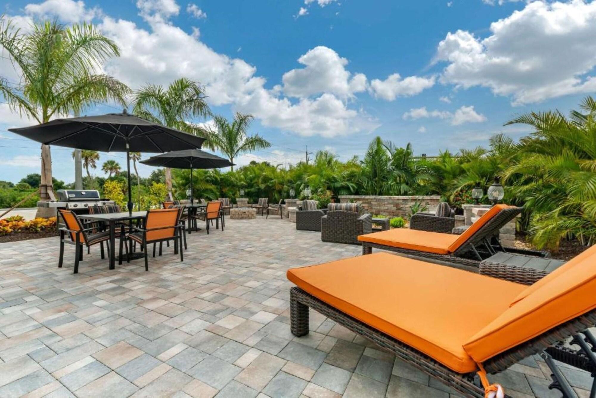 Ameniti Bay - Best Western Signature Collection Fruitville Ngoại thất bức ảnh