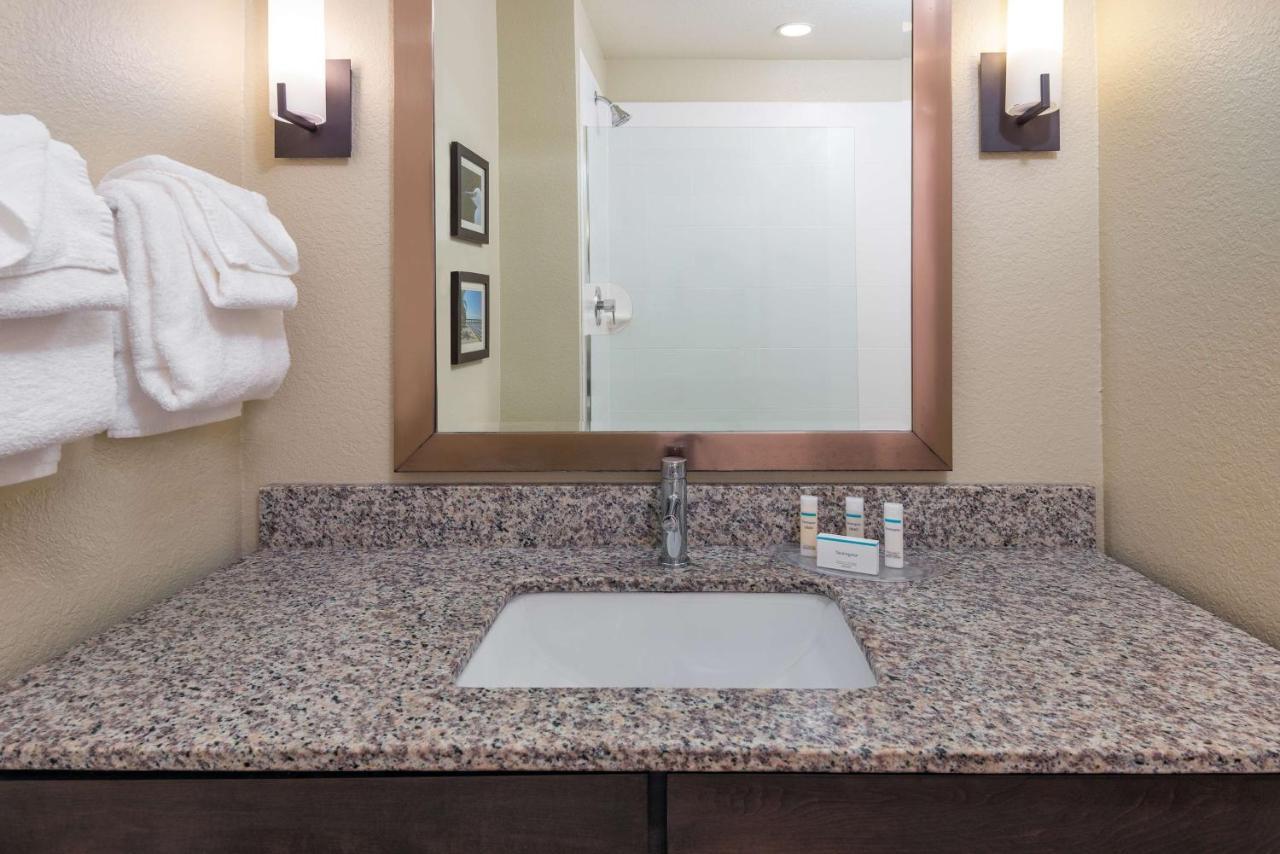 Ameniti Bay - Best Western Signature Collection Fruitville Ngoại thất bức ảnh
