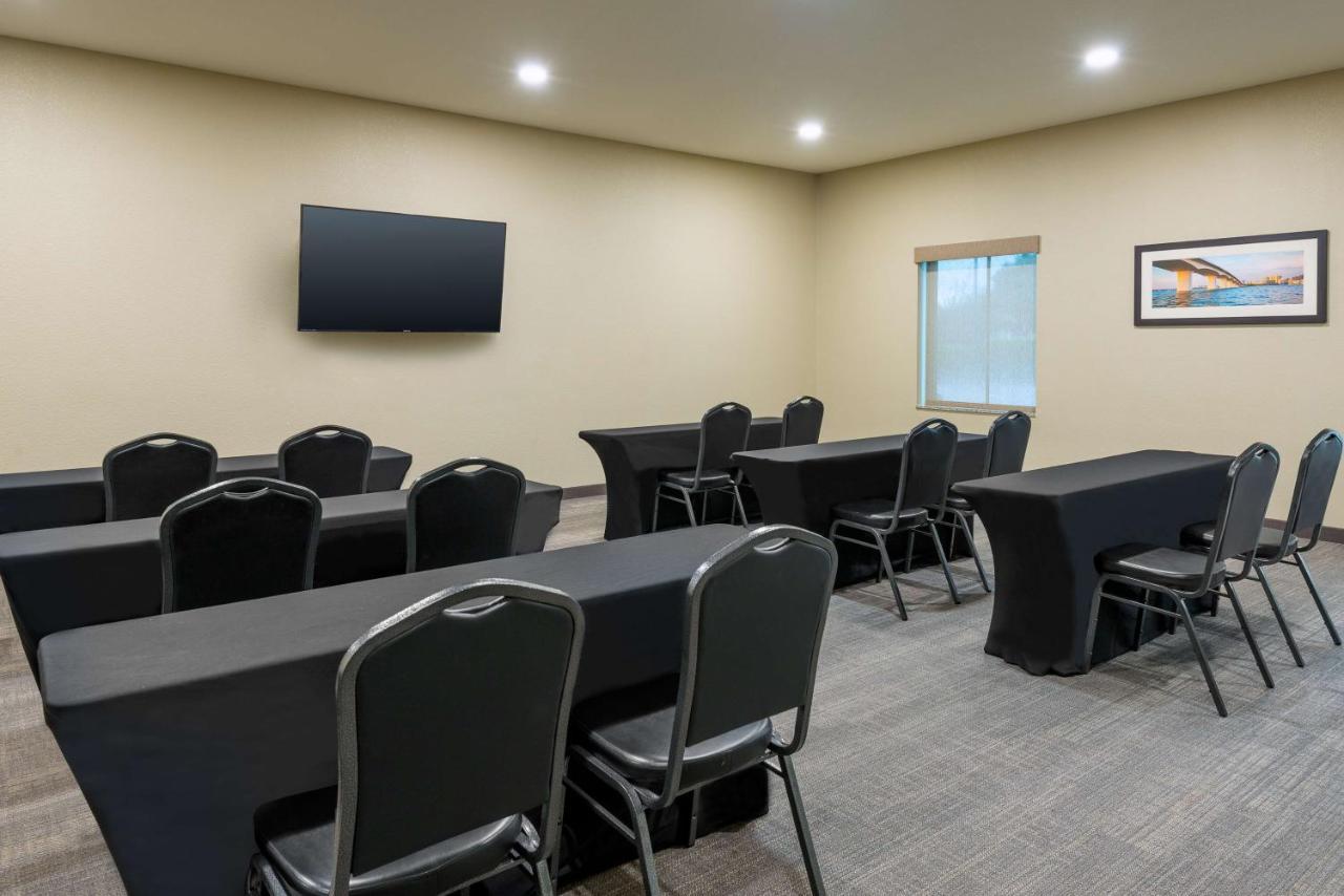 Ameniti Bay - Best Western Signature Collection Fruitville Ngoại thất bức ảnh