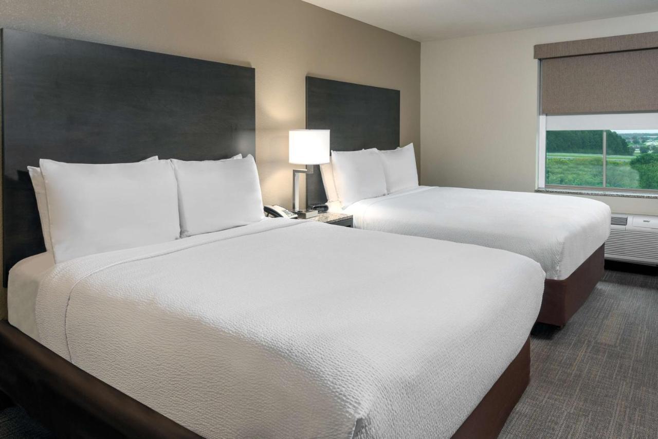 Ameniti Bay - Best Western Signature Collection Fruitville Ngoại thất bức ảnh